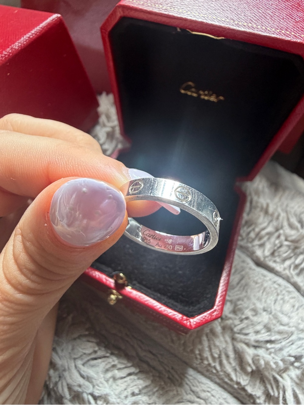 Authentic Cartier white gold love ring with 1 diamond - Picture 4 of 4